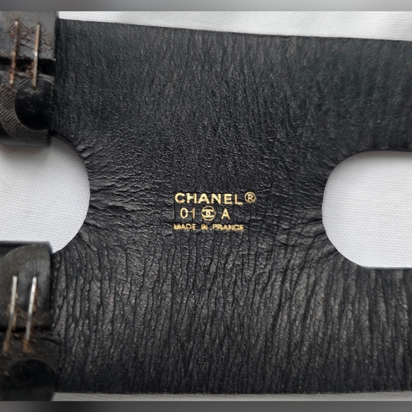 ❌SOLD❌ 🖤 Chanel Coco Cuff 🖤 - Picture 13 of 14